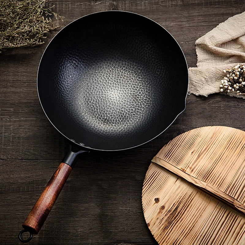 32cm Cast Iron Wok – Non-Coated, Gas & Induction Compatible | With or Without Wooden Lid